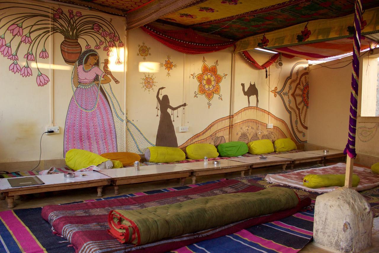 Hotel Desert ジャイサルメール エクステリア 写真